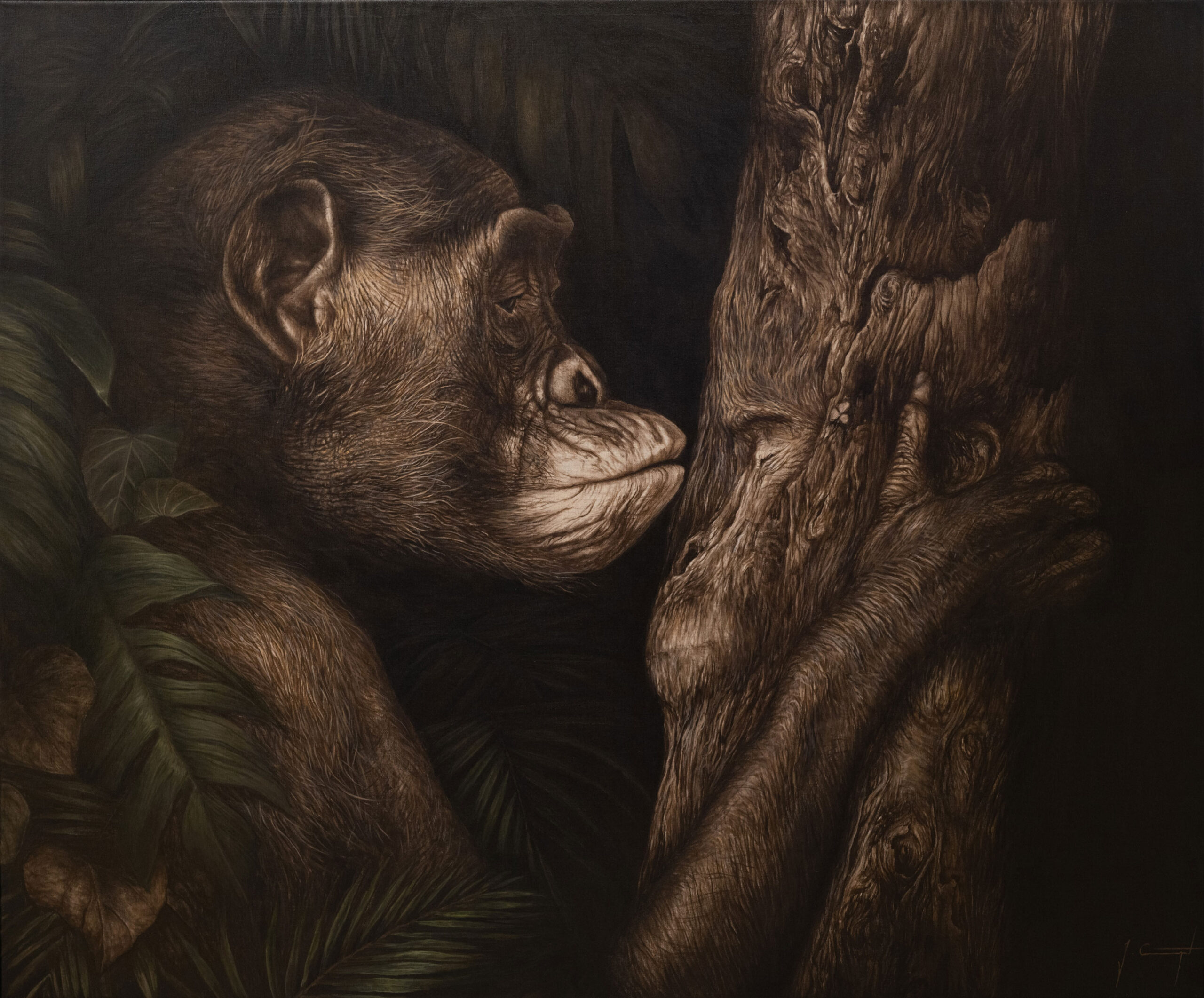 Gemälde. Urwaldhintergrund, ein Bonobo umfasst einen Baum und küsst mit geschlossenen Augen das dort eingearbeitete Porträt eines zweiten Bonobos.